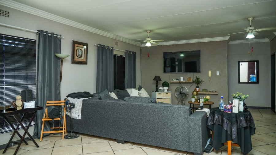 To Let 2 Bedroom Property for Rent in Doringkruin North West